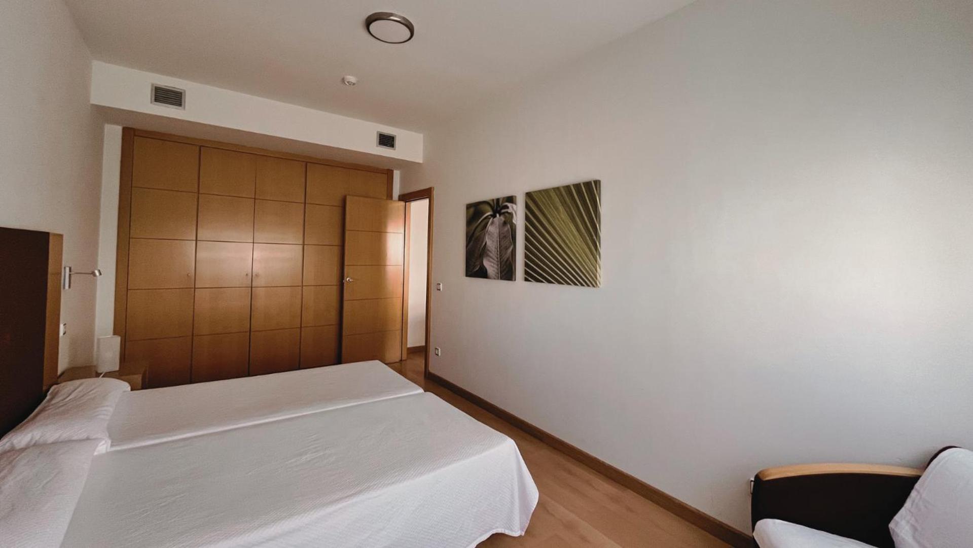 Hotel-Apartamentos Tartesos Лас Розас де Мадрид Экстерьер фото