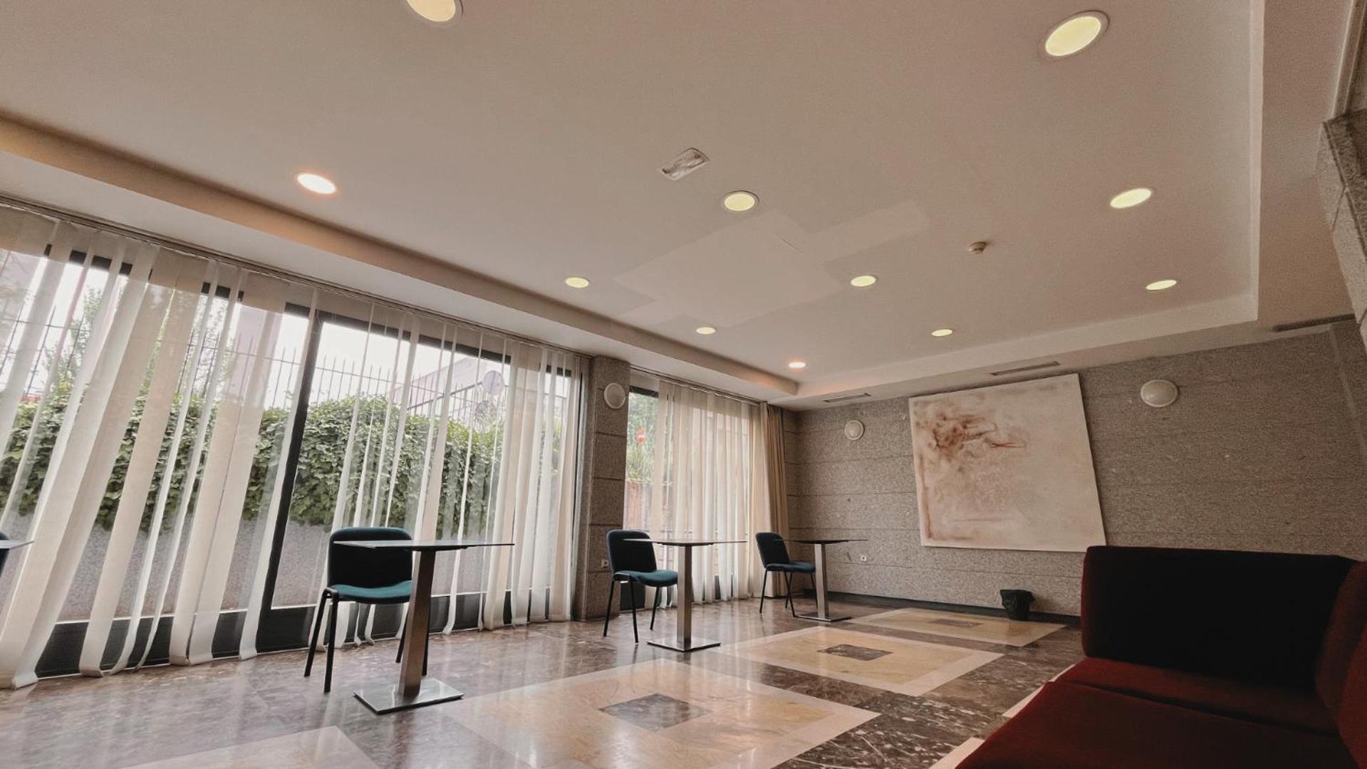 Hotel-Apartamentos Tartesos Лас Розас де Мадрид Экстерьер фото